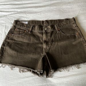 GAP shorts NEW no tag/never worn 3” inseam.